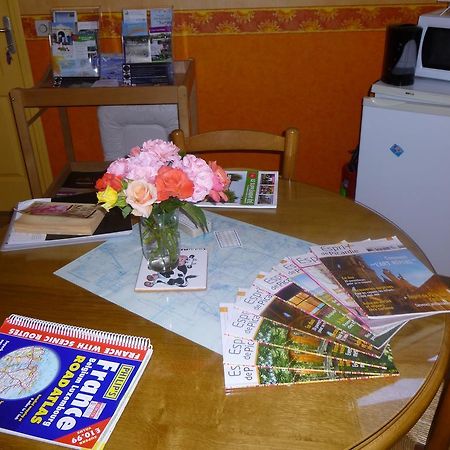 Family Delcour Bed and Breakfast Mailly-Maillet Eksteriør billede